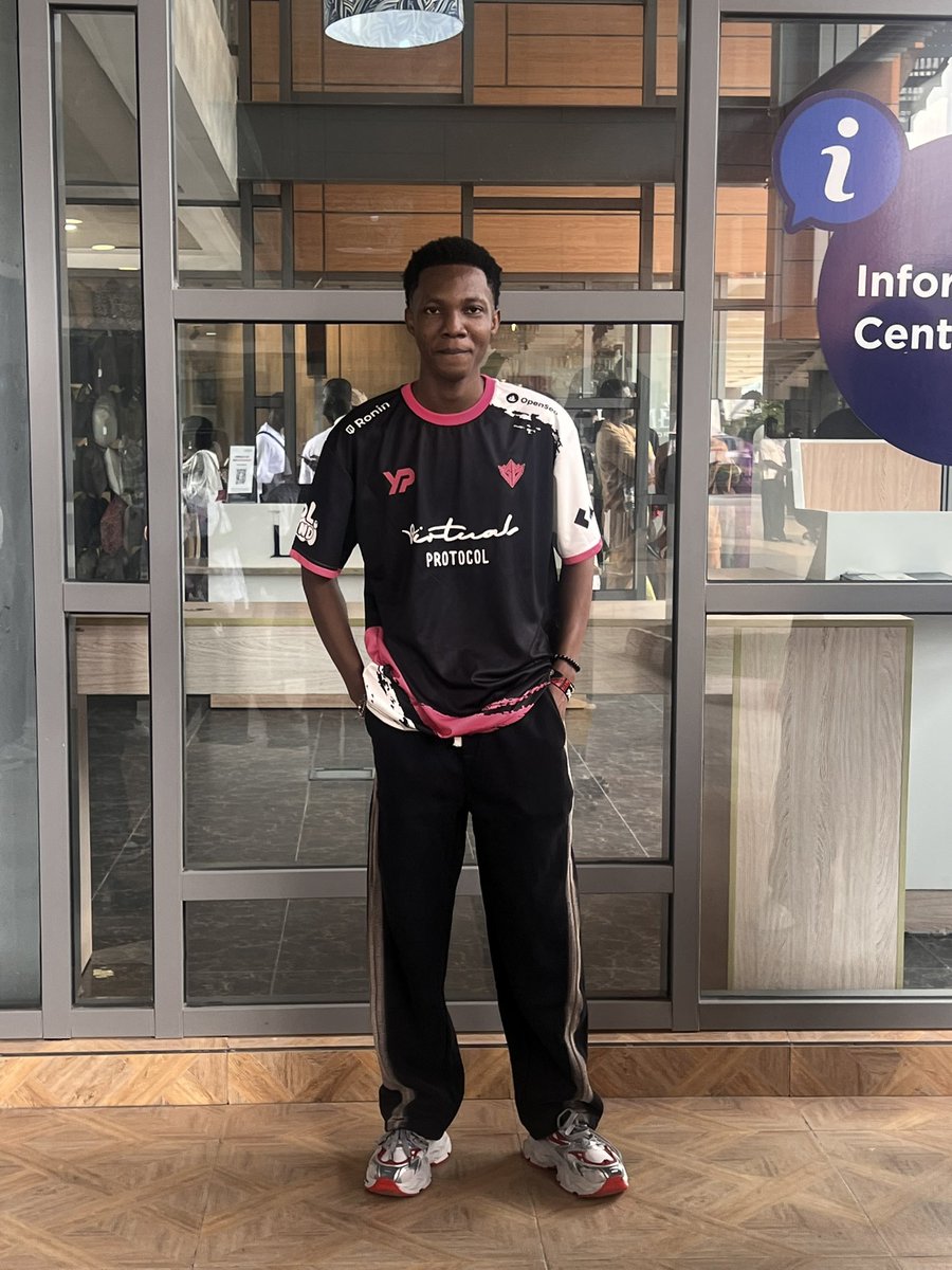 GM and Happy new month legends 

This months agenda:
➭ Attend my female best friends wedding🤧
➭ Make lots of videos 
➭ Grind Cambria and Fableborne
➭ Go out a lot 
➭ Finish the year with a big win 
➭ Still Hunting for banger posts to steal

What about you??