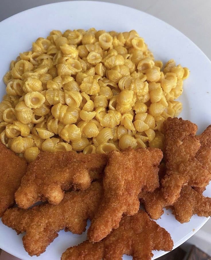 chefsevenn's tweet image. Be honest… how old were you when you stopped eating dinosaur nuggets? 😅