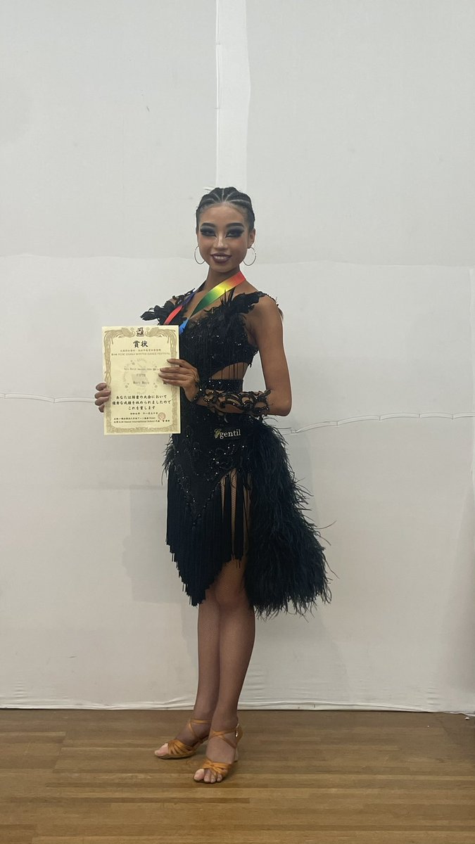 _morimayu's tweet photo. 第4回 Freedom Challenge Dance Championship Osaka Winter Dance Festival
ソロ学生オープンU23 ラテンS.R.J 第1位、C.P 第2位
ソロワールドアマチュアオープン ラテン 第5位
でした〜！！
世界の天才キッズたちと戦えて光栄でした😖
次はワールドオープン1位を目指してもっと頑張ります！ https://t.co/2yCce4H45N