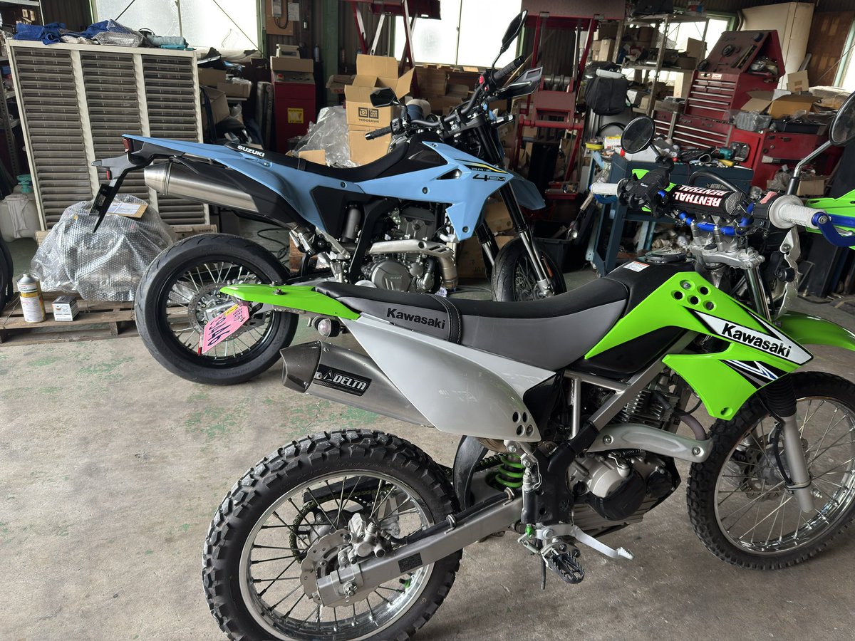 MSK MSK MSK
で、オイル交換
バイクもやっぱりBRAINS