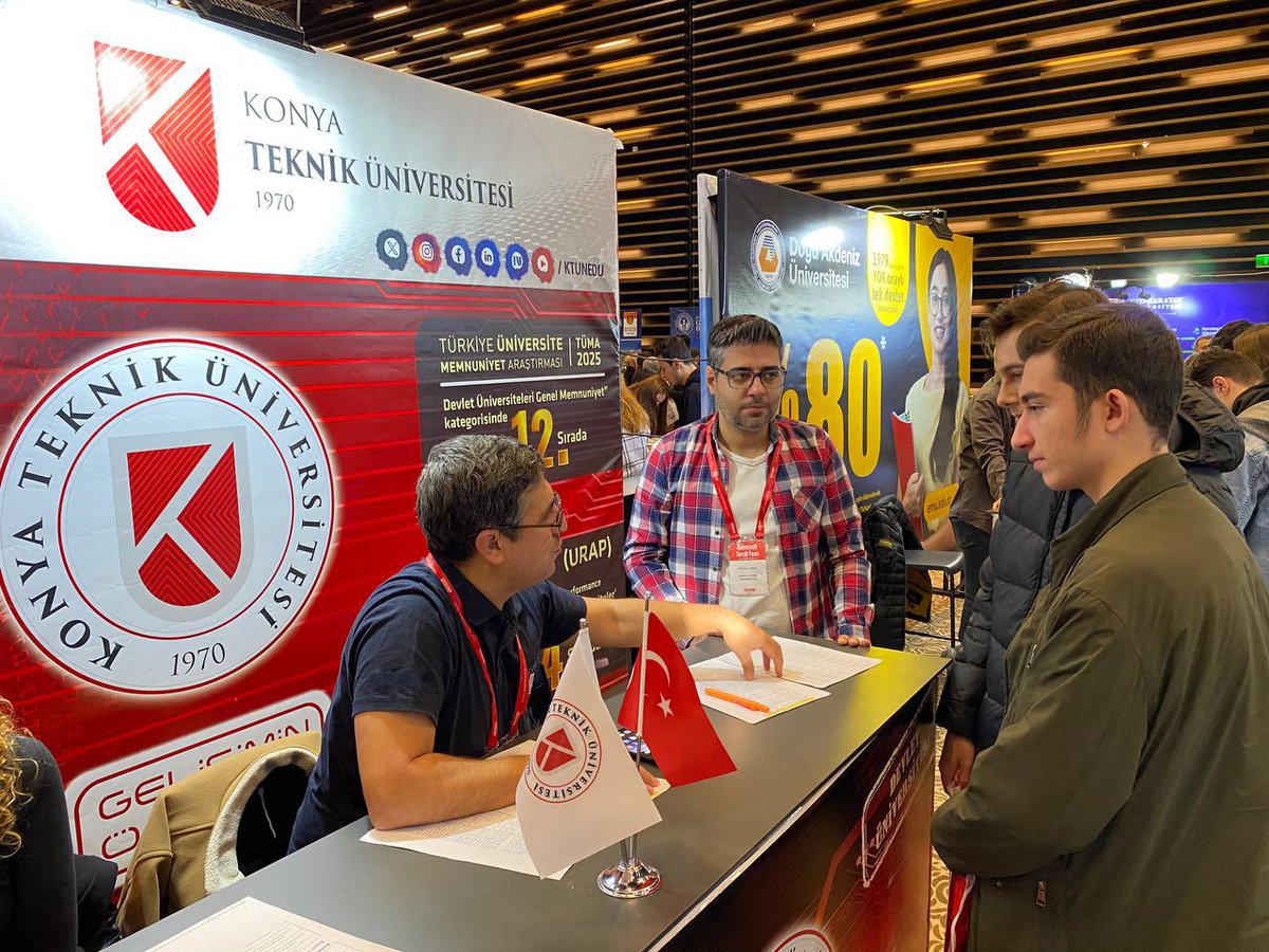 KTUNEDU's tweet photo. EKET Fuarcılık tarafından bu yıl 8.’si düzenlenen, Konya Üniversite Tanıtım Etkinlinliğinde yerimizi aldık. 

Üniversitemiz ve bölümlerimiz hakkında bilgi almak isteyen aday öğrencilerimizi standımıza bekliyoruz. 🤗

📍Selçuklu Kongre Merkezi https://t.co/C7IU9fMLjr