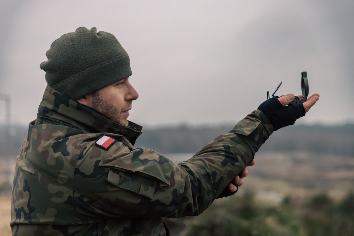 17WBZ's tweet image. 📡 Rozpoznanie, koordynacja, komunikacja.  
💥 Decyzje podejmowane w ułamku sekundy.  
W #17BZ trwa intensywny kurs dla wysuniętych obserwatorów ognia - #ForwardObserver.
To tutaj rodzą się specjaliści, którzy widzą  👀 więcej niż inni.