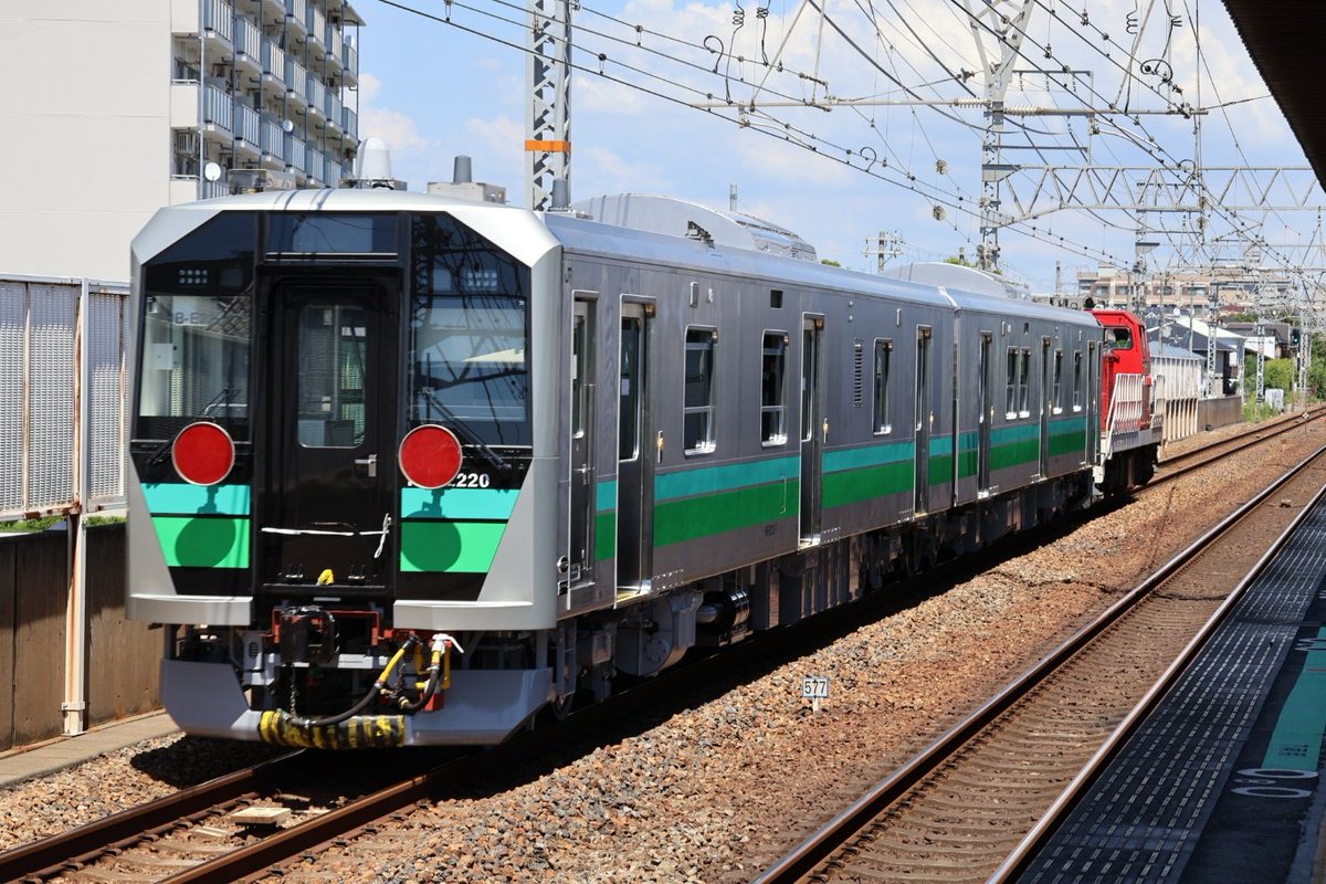 بدأت شركة JR Hachiko Line التشغيل التجاري لسلسلة HB-E220