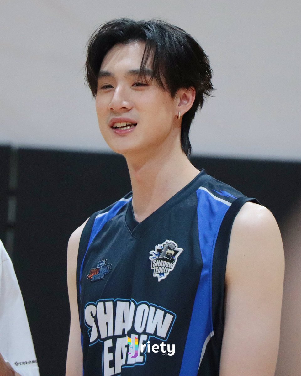 teevithe's tweet image. TEE’S ICONIC FACE &amp;gt;______&amp;lt;