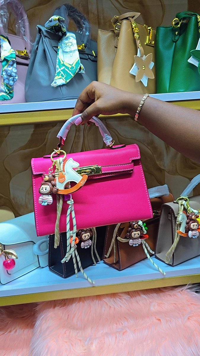 flowergirl_ke's tweet image. We have quality and classy bags for you.
📍Jevanjee shopping mall first floor room 43