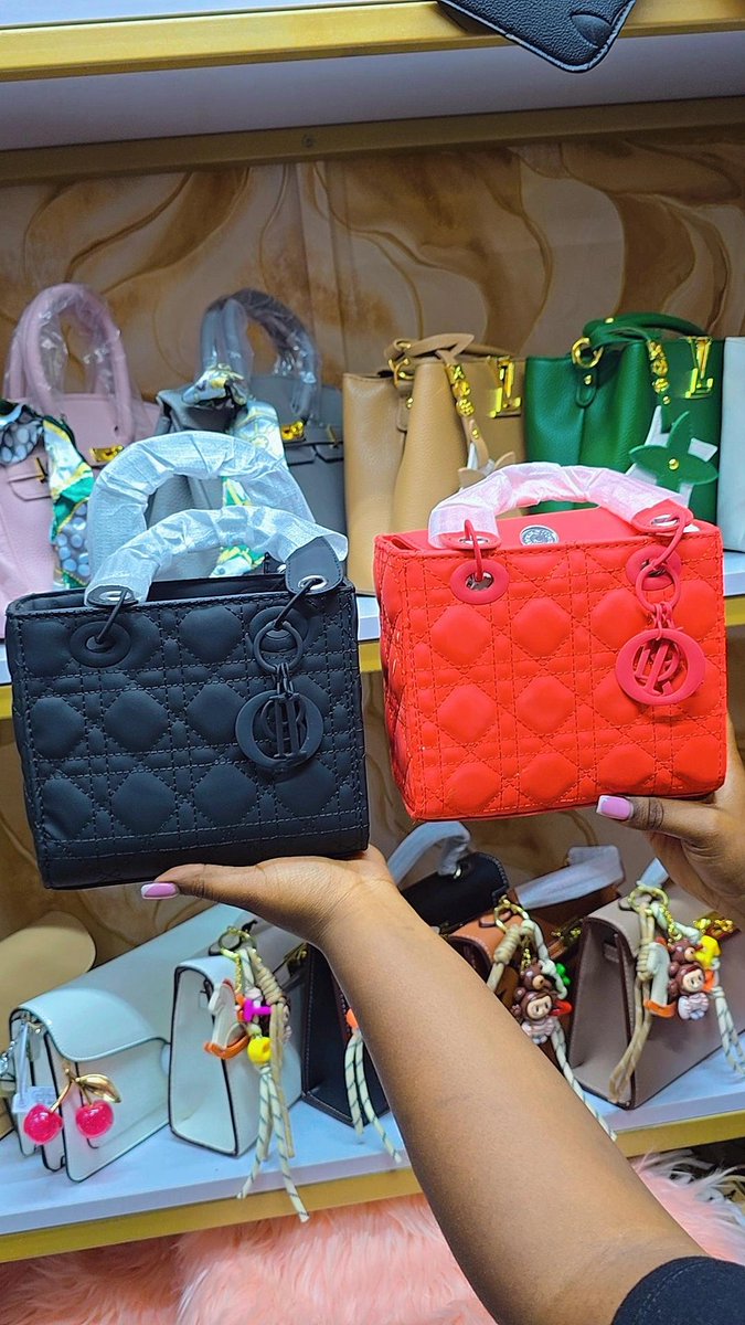 flowergirl_ke's tweet image. We have quality and classy bags for you.
📍Jevanjee shopping mall first floor room 43