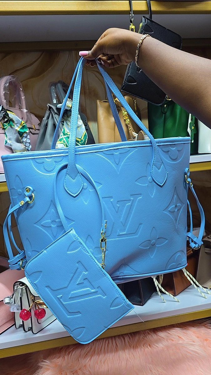 flowergirl_ke's tweet image. We have quality and classy bags for you.
📍Jevanjee shopping mall first floor room 43