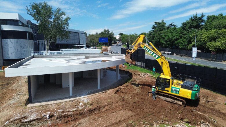 Landmark Olympus Sandton residential development breaks ground arrr.co.za/EUYC5

#ConstructionSafety #Development #Infrastructure <a href="/CityofJoburgZA/">City of Joburg</a> #Sandton #Skyline #Property