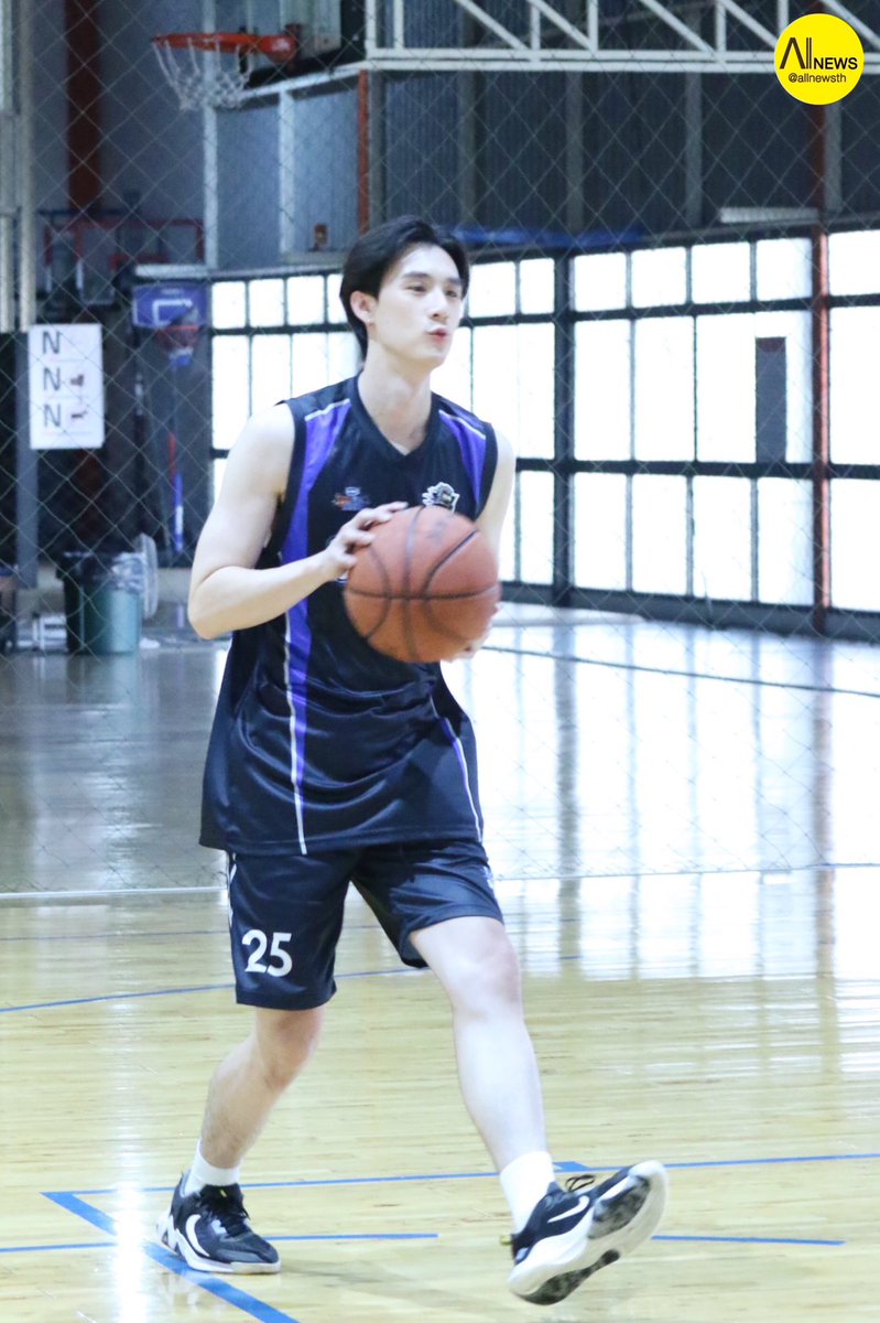 teevithe's tweet image. AMPUNNNN TEE PUTIH BANGETTT 😭😭😭