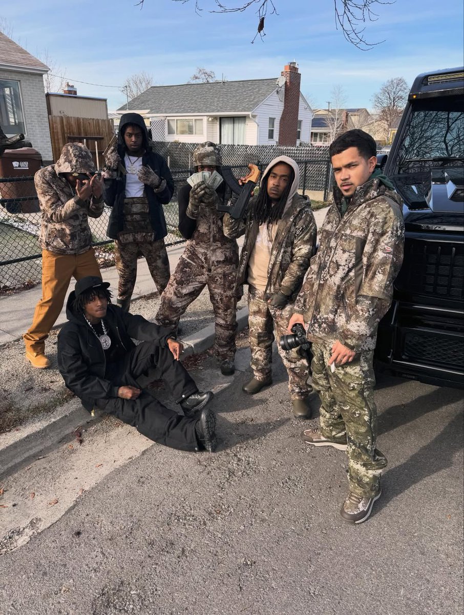 essie and millions ••••••• (@baehelpttop) on Twitter photo 