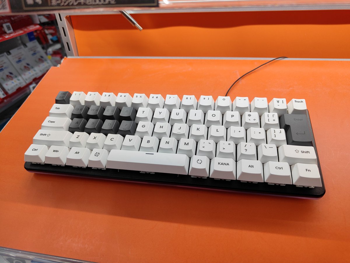 fomasart's tweet image. 久々市販のキーボードで琴線捉えてくるの見つけた😎#pulsar 熱い👍