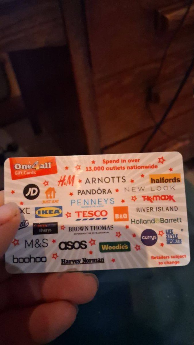 Blavk_4's tweet photo. @jonnybid I got two of them I don’t mind sharing please anyone who can help me get the money out https://t.co/B7QroavNUn