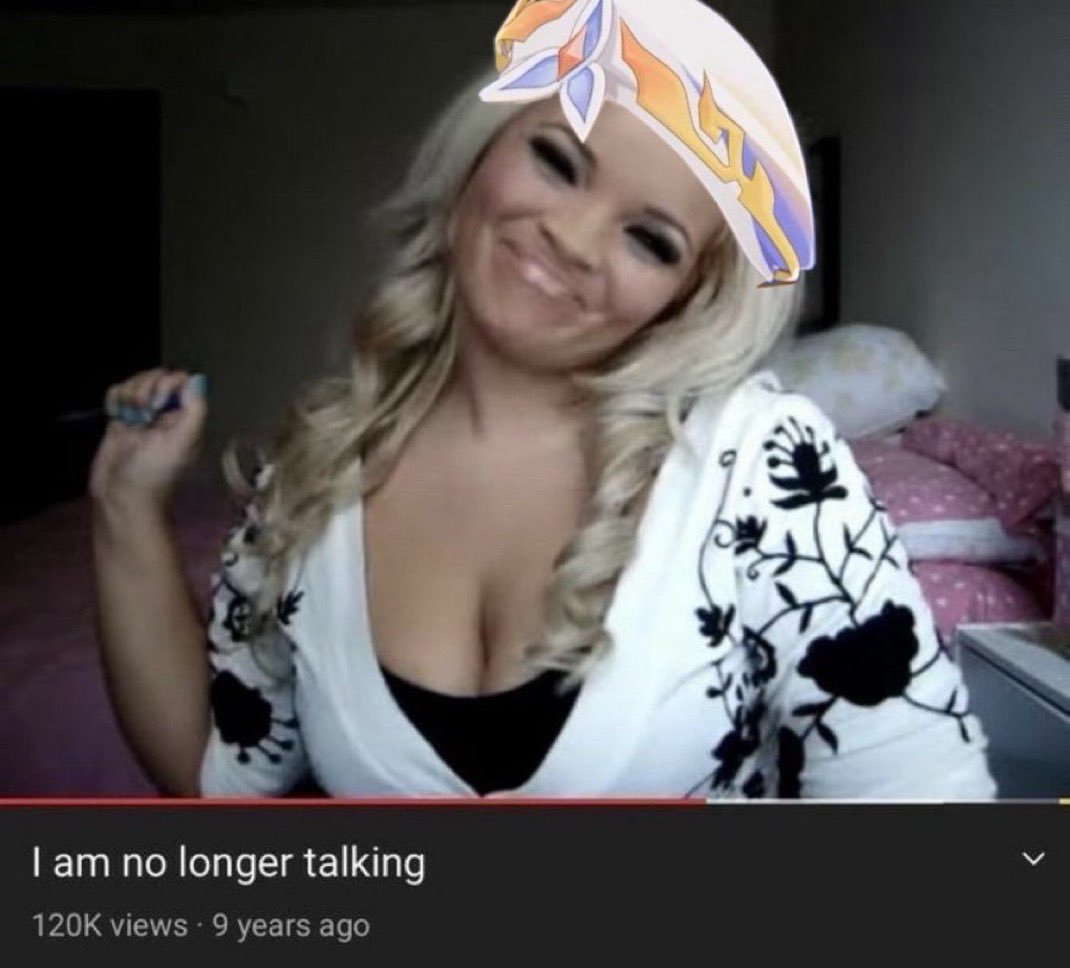 it's so refreshing to see a pyro character who doesn't have red as their main color scheme and actually brings something new to the table. now all i need is some bluish-yellow flames and i'm ALL SET