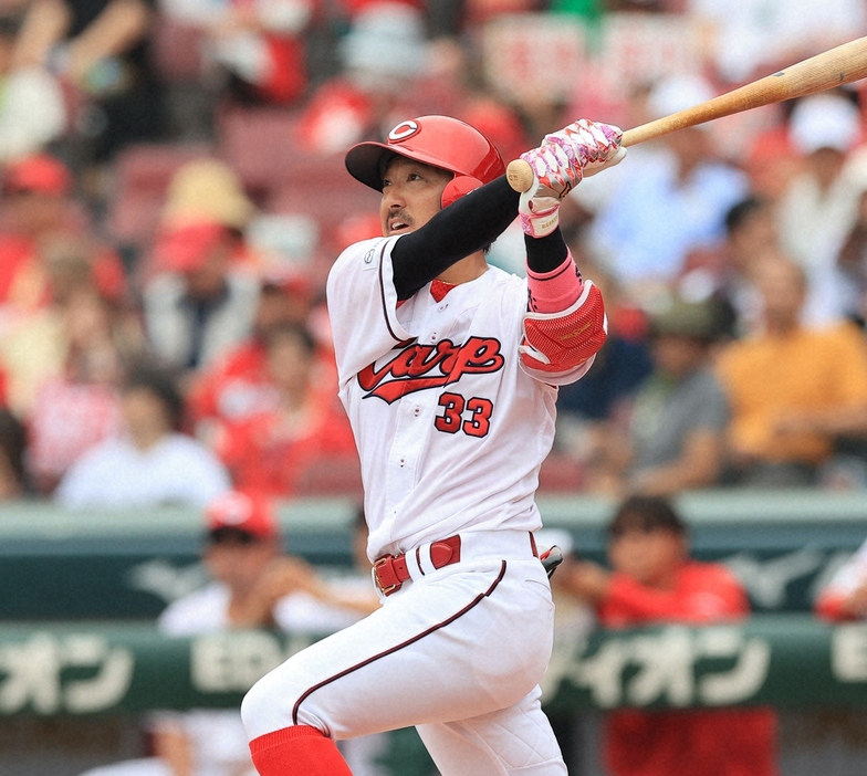 広島・菊池涼介 32％減の1億7000万円＋出来高払いで契約更改 2000安打