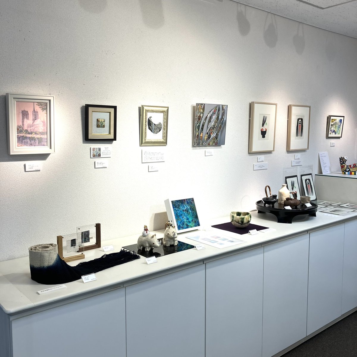 2025/12/1~12/13
YAMAKI ART GALLERY
山木美術
11：00~18：00[最終日16:00迄/日曜休廊]
December Delights 12月の愉しみ2025

開催中です
私の作品は、入ってすぐの場所に飾って頂いております
沢山の作家さん達総勢25名の作品が楽しめますので是非見にいらして下さい

#山木美術 #グループ展 #ネズミ