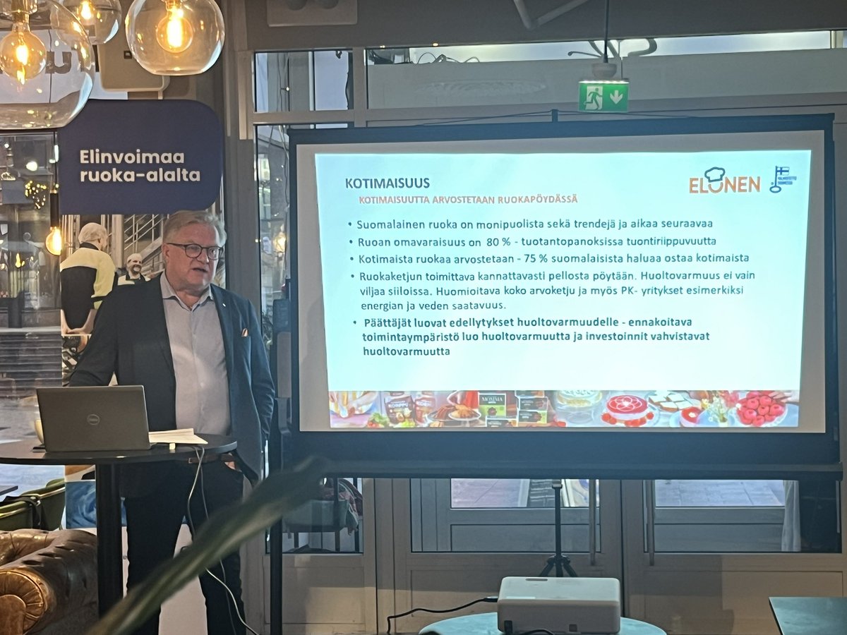 Anne Somer tweet media