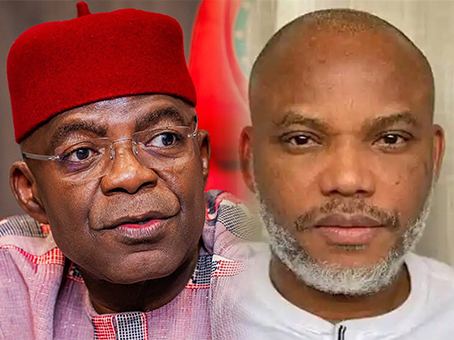 PremiumTimesng's tweet image. ‘I&apos;ll secure your release,’ Abia governor assures Nnamdi Kanu during prison visit premiumtimesng.com/regional/ssout…