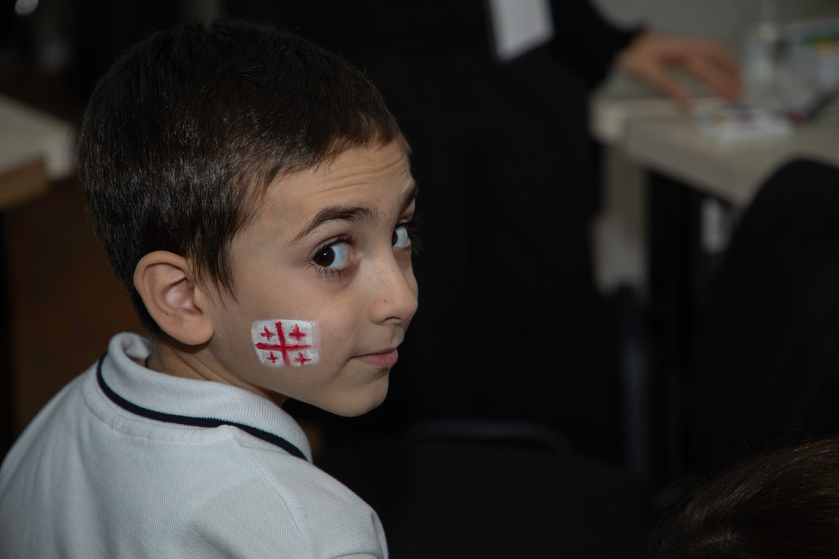 unicefgeorgia's tweet image. Were Oliver Twist’s rights violated? How did Scout Finch voice her opinion? These and more were discussed at @bsubatumi as kids explored child rights in literature with UNICEF and @euingeorgia. Thanks to #Bookshelf for the engaging activities!