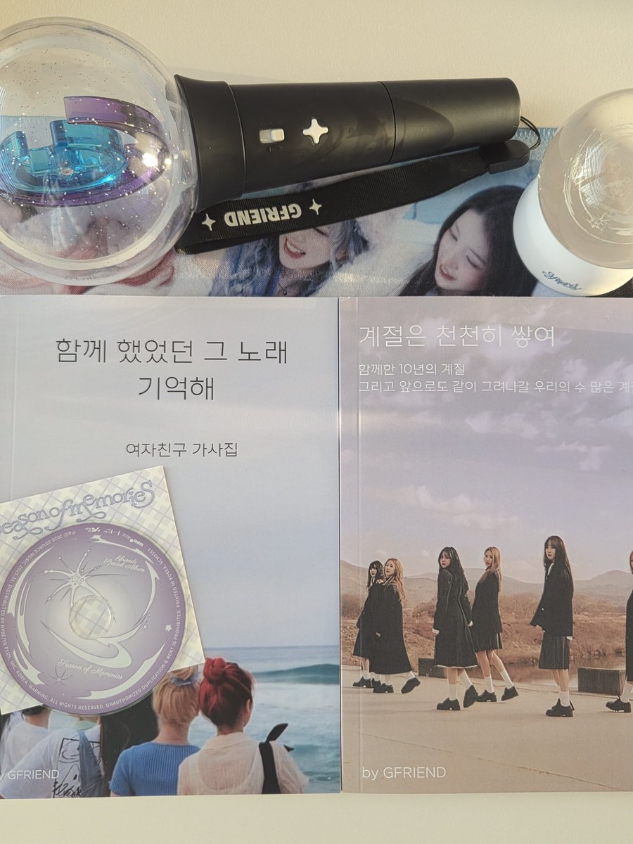 From_DearBuddy's tweet photo. ❥ GFRIEND 11th Anniversary
⋆͛♡⋆͛ 여자친구 어록북, 가사집 🔮
｡oＯo｡.:💜:.｡oＯo｡.:💙:.｡oＯo｡.:🤍

12/1~12/31
데뷔일 이전에 받아보실수 있게 윗치폼 기간을 짫게 열어두었습니다

https://t.co/G8X4qY4KEl

20권 수량 달성시 #rt 해주신 2분께 각 1권씩 보내드립니다
많관부😗 https://t.co/X5CsdztI4C