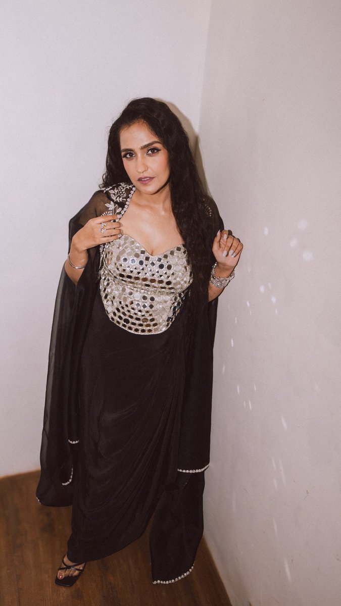 Asees Kaur tweet media