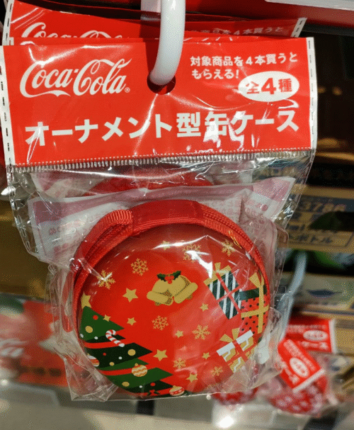 コカ・コーラ『クリスマス オーナメント型缶ケース』おまけが店頭で