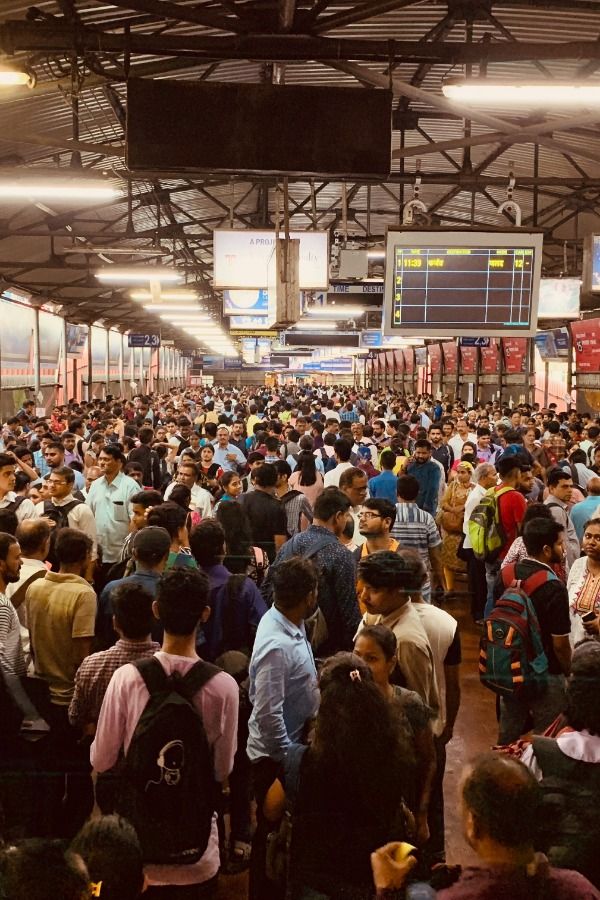 IndiaTechnInfra's tweet photo. 🚨India’s fertility drops to 1.9 (UNFPA 2025) - below replacement level, down from 3.3 in just 20 years. Population peaks at ~1.65–1.7B by 2060, then declines. By 2100, more Indians over 60 than under 15. 
#Population #India https://t.co/5Rtxc8XhDa