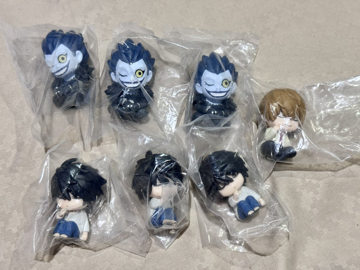 hapchva's tweet image. ส่งต่อกาชาค่ะ หยอดเพลิน ซ้ำเยอะ 🥹

แอล ไลท์ 130 , ลุค 100

2ตัว ส่งฟรีค่ะ

#ตลาดนัดเดธโน้ต #ตลาดนัดdeathnote