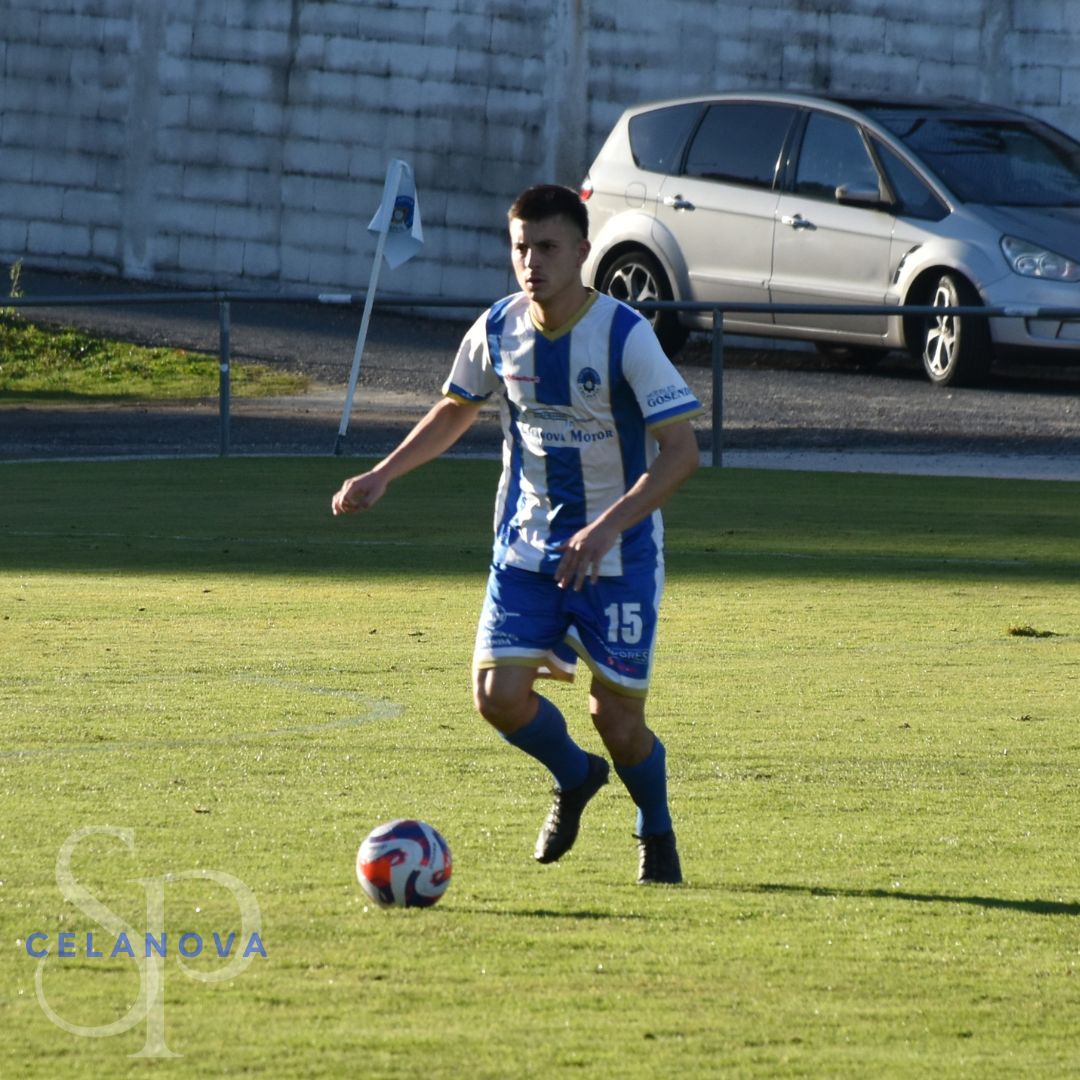 📸 Imaxes do encontro entre o Sporting Celanova e o Atl. Arnoia. Esta vez non puido ser e o partido rematou cun 0-2. Xa centrados na seguinte xornada. 🔵⚪ #imossporting #corazonazulebranco💙🤍