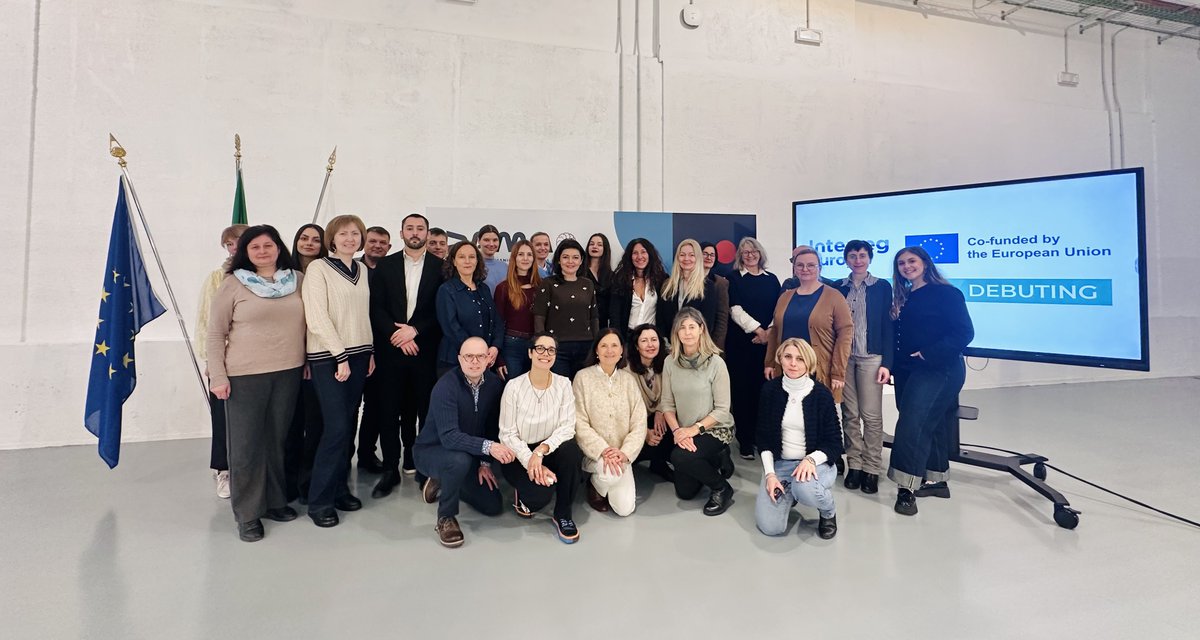 DEBUTING project tweet media