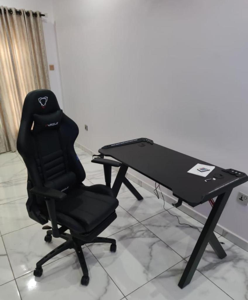 smartcoded's tweet image. GM Web3.

Before the next @thrustdotcom CCM update drops, I’ve been thinking…
maybe it’s time to get this full setup sorted ASAP 👇🏾

If we’re creating every day, we might as well create from a space that actually feels like a creator’s easel, clean, comfortable, and ready for…