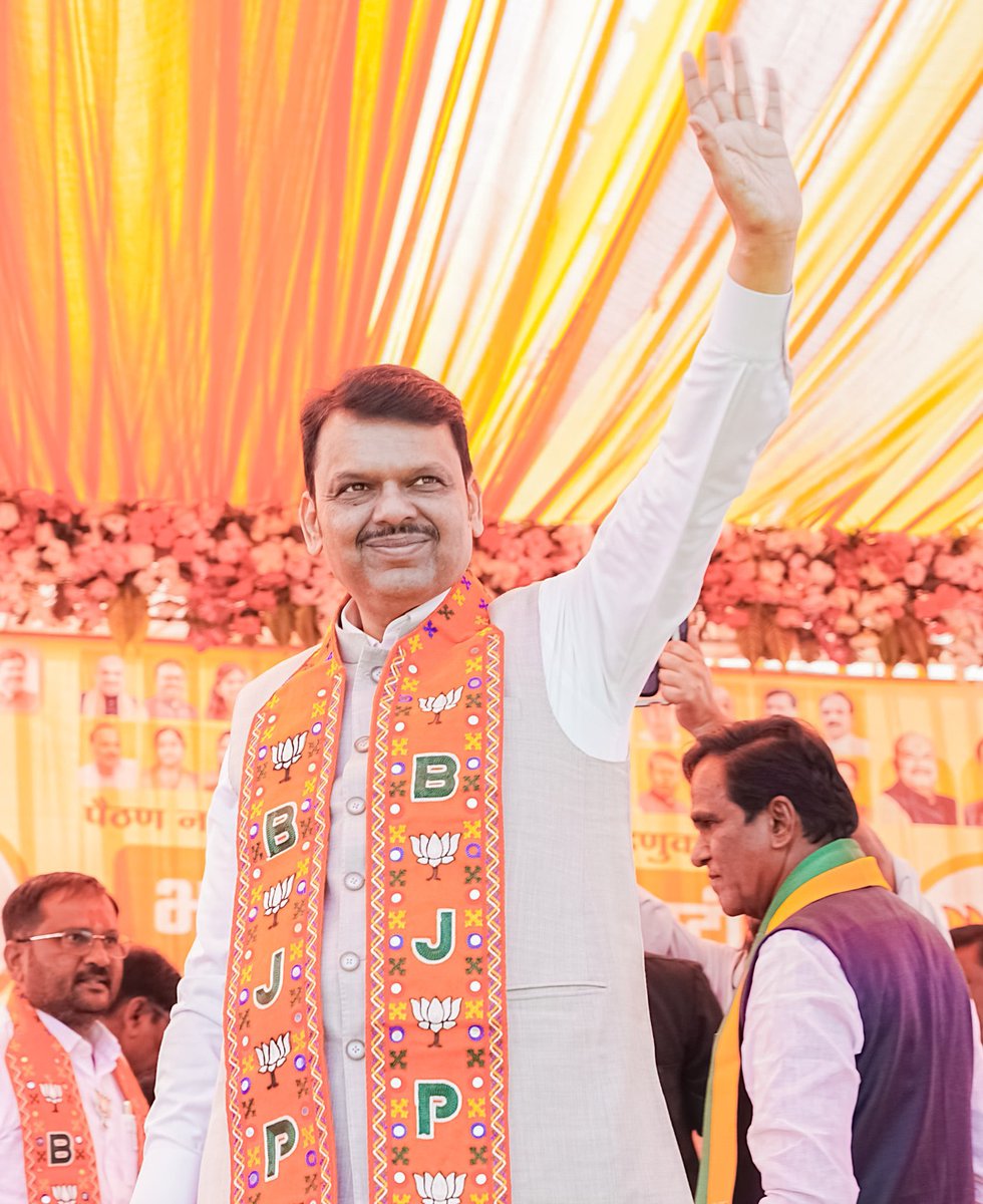 SM_8009's tweet image. The only king of Maharashtra politics! 

“देवेंद्र सरिता गंगाधरराव फडणवीस 👑🔥” 

#DevendraFadnavis #MaharashtraCM
