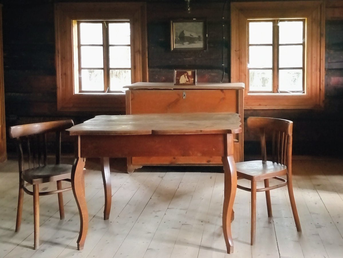 hullsaddler's tweet image. #AlphabetChallenge #WeekWforWindows 
Museum, Zubrzycy Górnej Poland