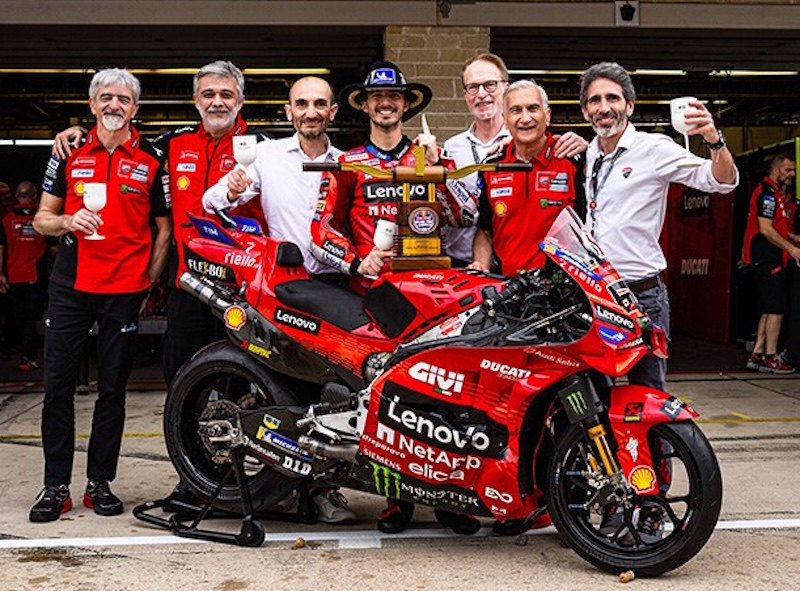 #ElDashboard #MRNOriginals
Revisión de la relación y responsabilidades en la temporada de Ducati con Pecco Bagnaia

motoracenation.com/el-dashboard/n…