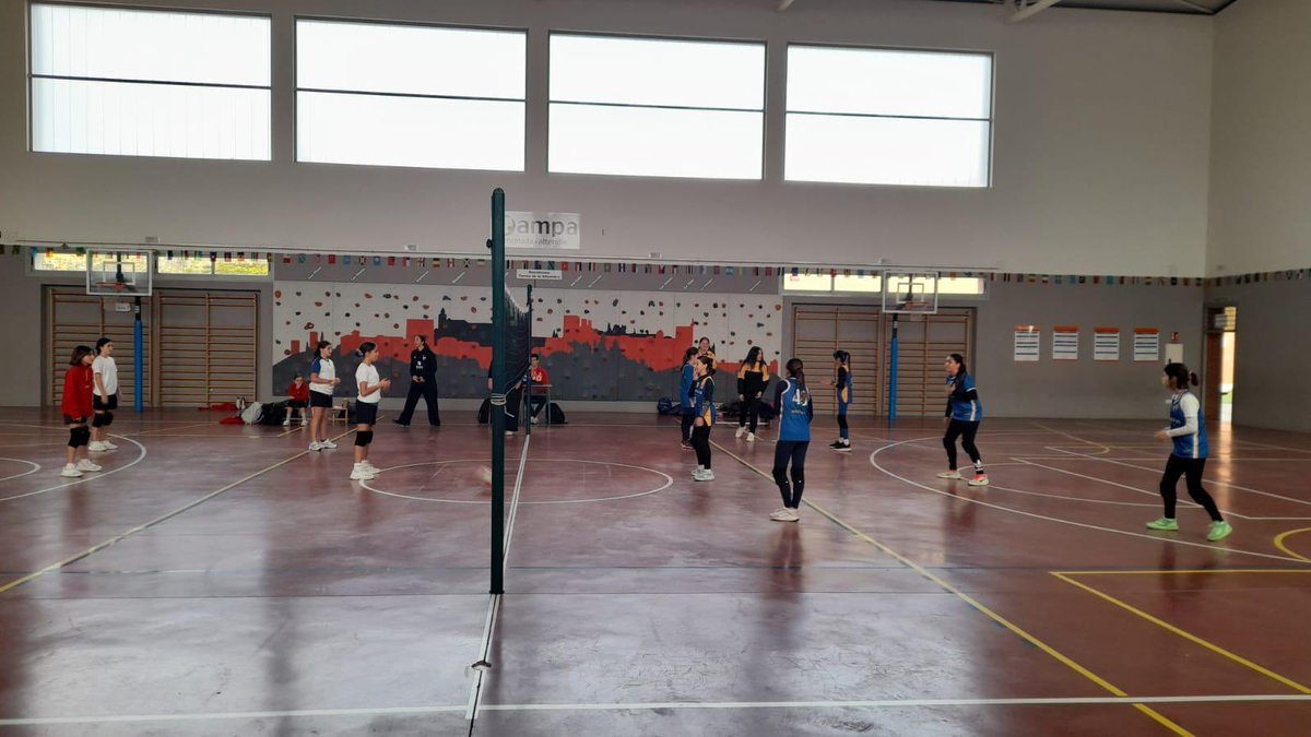 🏐 Primera victoria para el Alevín Femenino por 2-0 frente al CD Monaita ¡Enhorabuena, chicas! 🥰 
💙 El Senior también consiguió la victoria frente a Monachil (3-0) #ADNagustino
