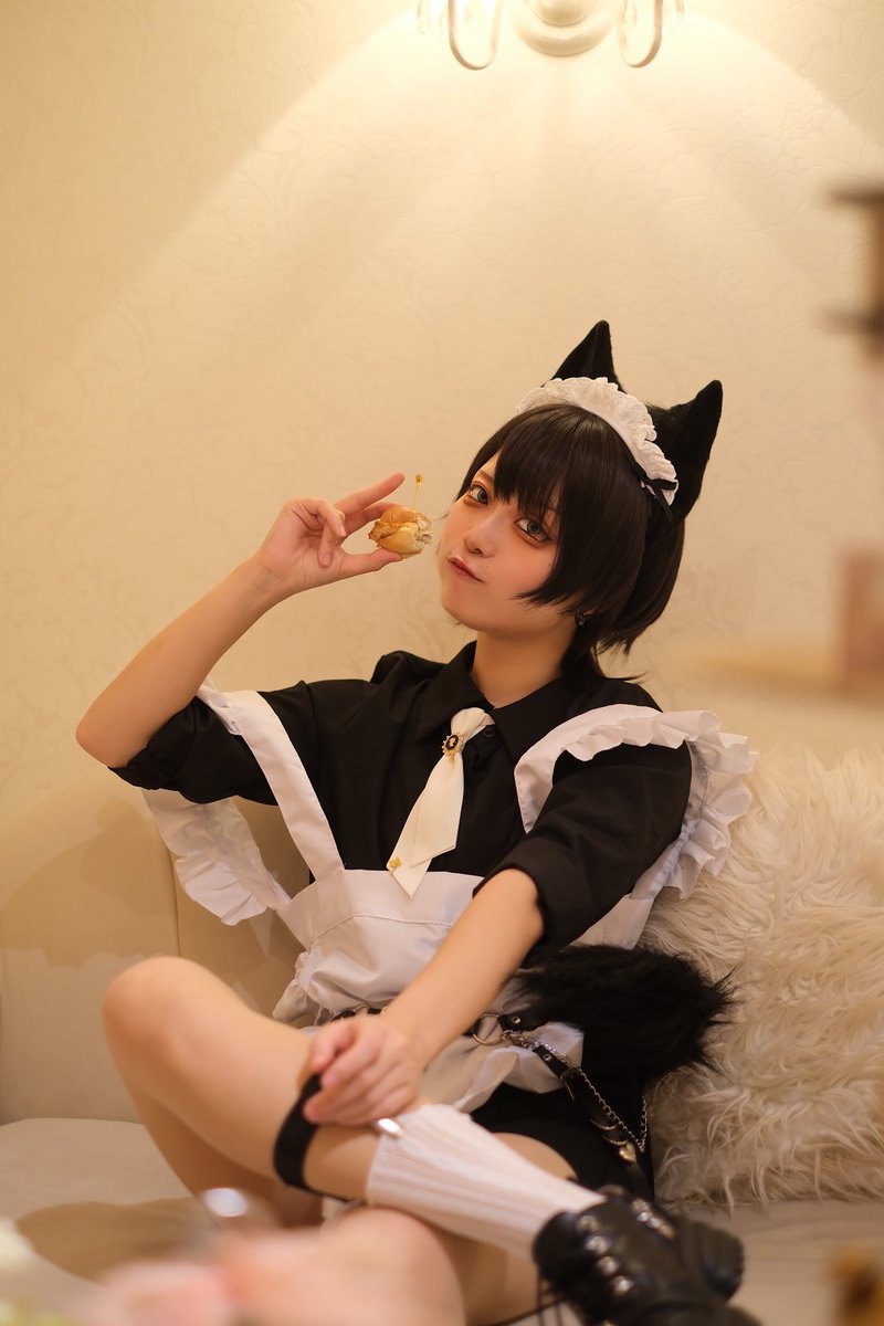 ロマンメイドブレスト おまけ付 つまみ食いケモメイドくん🍔👍✨ #れいちぇるふぉと 📸のぶさん