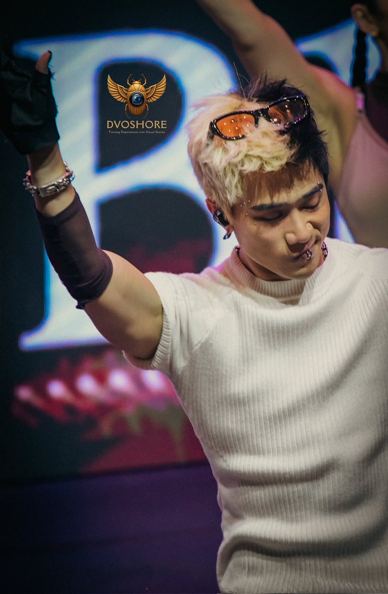 DvoShore's tweet image. Joshie!! Mga hagip hagip shots lang to ni @JoshCullen_s mga babes.

KIC2025 HALFTIMESHOW WITH SB19
@SB19Official #SB19
#SB19BTFLive_KIC2025 #KIC2025