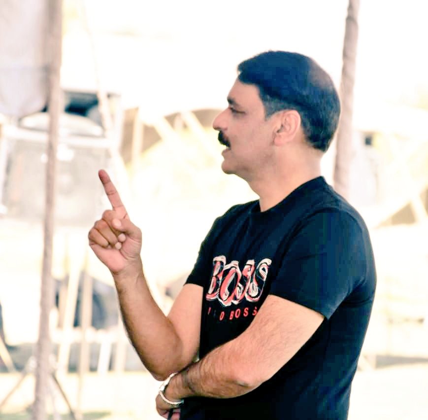 کل اُس شہزادے کا جنم دن ہے جس نے ہر پاکستانی کا دل جیتا جس نے دھیمے لہجے میں بات کر کے دشمن کو آگ لگاٸی
ہم سب کے رول ماڈل سب پاکستانیوں کی جان سر آصف غفور کے لیے نیک تمناٸیں اور🎂🎂ہیپی ہیپی برتھ ڈے پیارے سر🎂🎂 
<a href="/peaceforchange/">Asif Ghafoor</a>