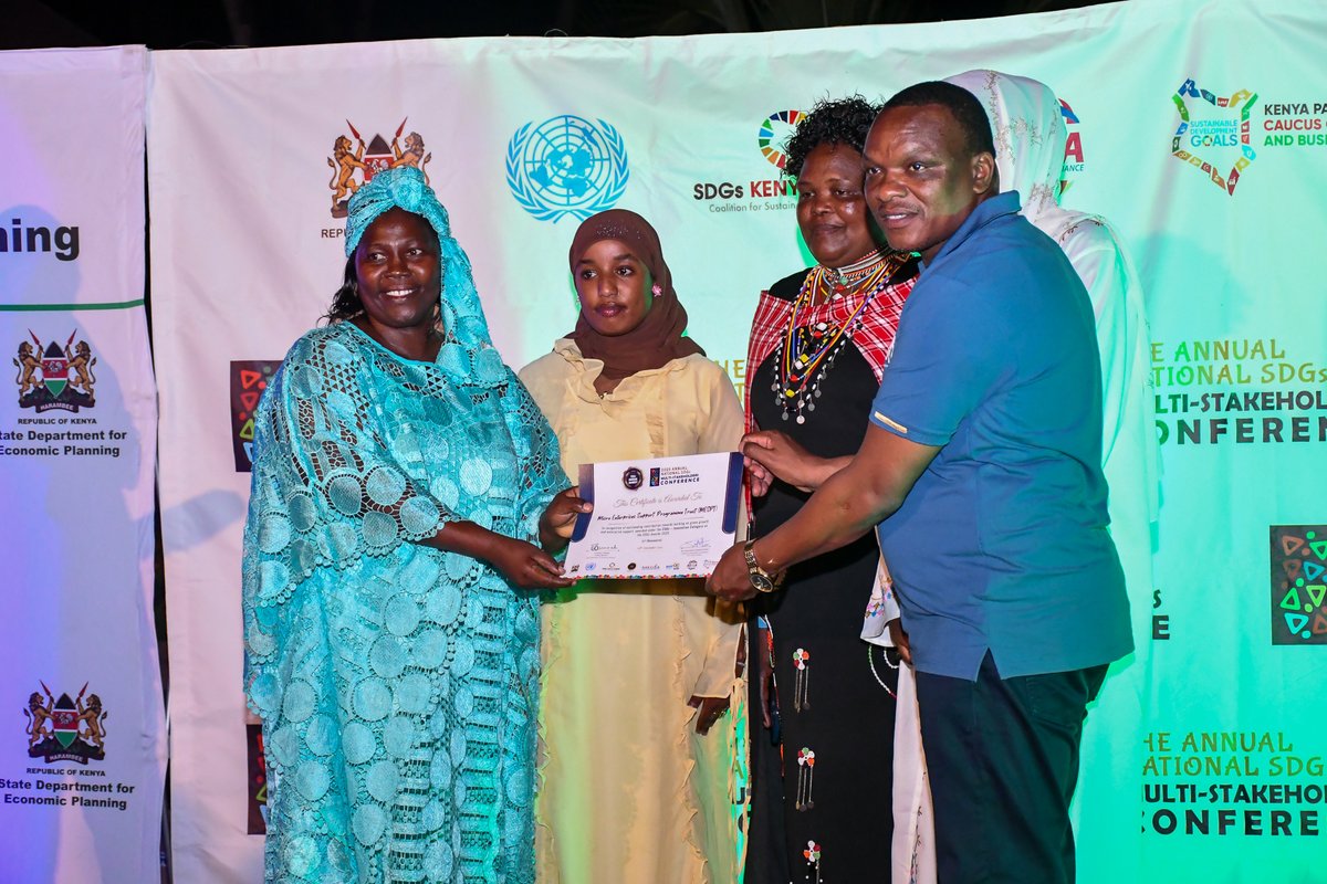 SDGsKenyaForum's tweet image. 3. Civil Society Organizations:
a. CSOs Innovation Category:

2nd Runner Up: @CDisability 
1st Runner Up: @MESPT_ke 
Winner: @solarmtaani