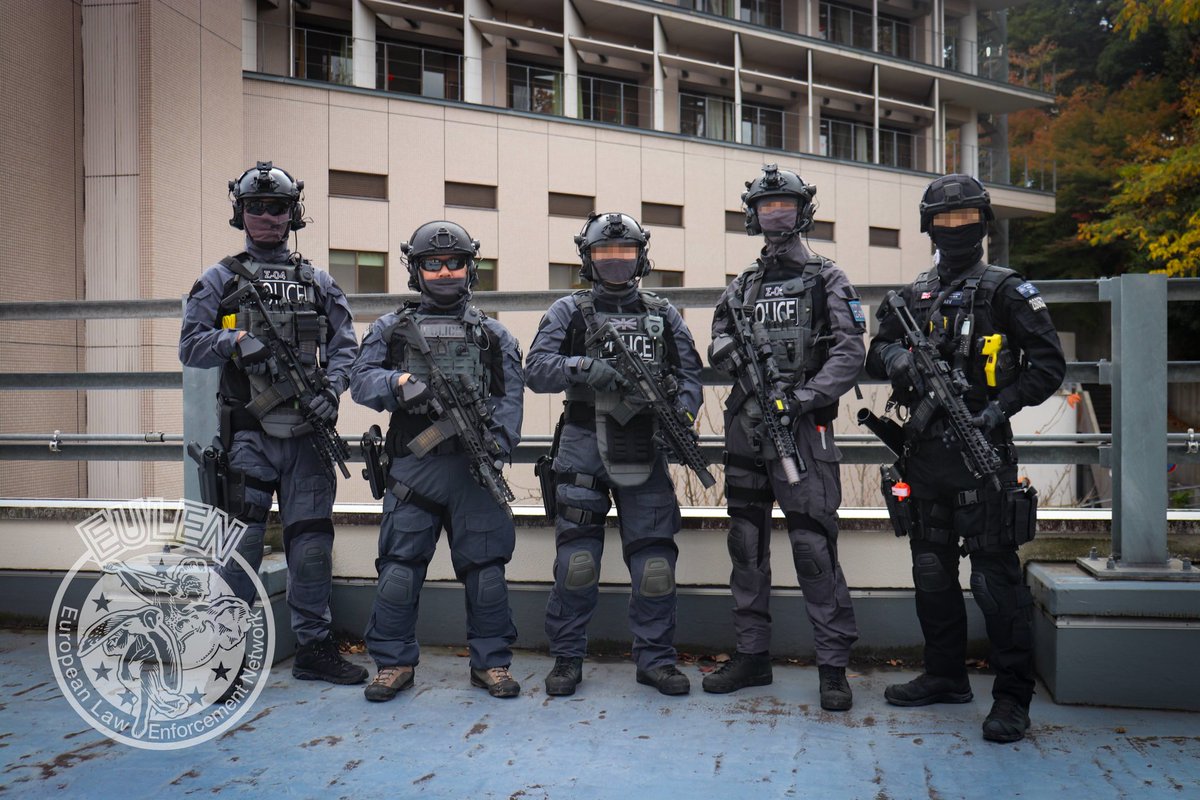 今年も無事に #EULEN2025 へ。
病院という新たな舞台に今までの蓄積が活きた1日に。2日目は無念の欠席でしたが、両日共に各国素晴らしい写真に溢れており圧巻の熱量です！
主催、はしるか様、トモ長谷川様、ご参加の皆様お疲れ様でした！🇬🇧 #欧州LEの会
📷️ by <a href="/Aunon/">阿吽</a> <a href="/keikei4580/">けぃ。けぃごん。</a> <a href="/ton_ton_360/">とんとん(360TON)</a>