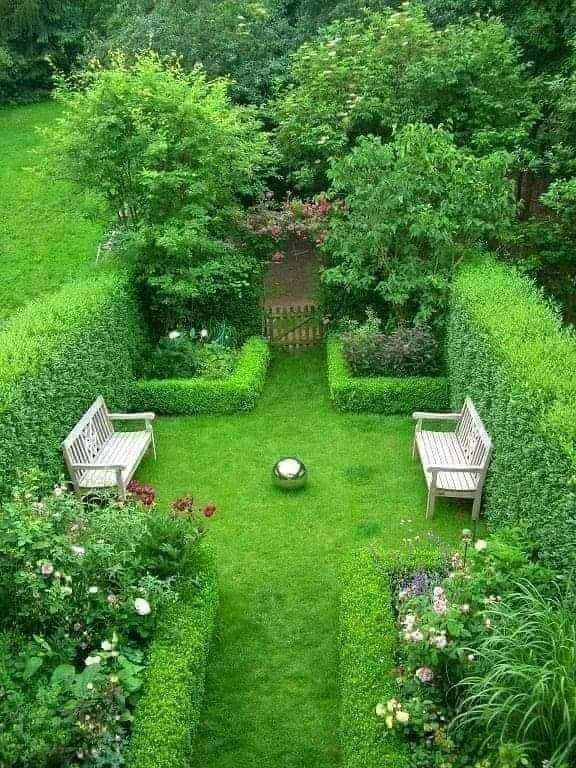 مَـــا أضيَق أُفق العَبد

ومَا أوســـع فَضل الله.