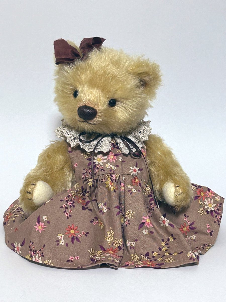 apricot_amiami's tweet image. こちらのベアも
おかげさまでおうちが決まりました。
お迎えいただきまして、
ありがとうございました🧸💕

ご覧くださいました皆さま
ありがとうございました😊💕

#teddybear
#テディベアが好き
#テディベアのいる暮らし