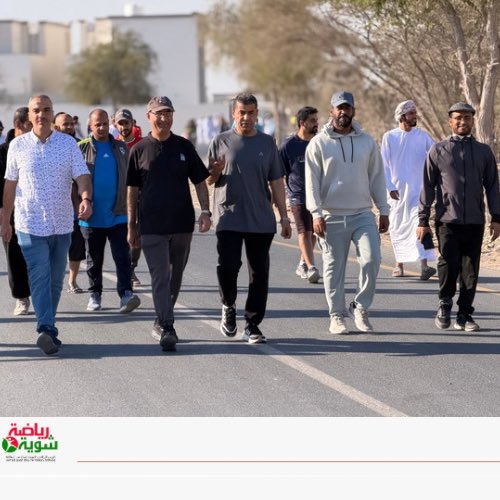 EduGovSbt3339's tweet photo. فعالية #شوية_رياضة بمدرسة أبو محمد الأزدي في أجواء مليئة بالحيوية والنشاط، جمعت المعلمين والطلاب في يوم رياضي يرسّخ قيم الصحة والمنافسة الشريفة، وذلك بحضور الأستاذ خليل البلوشي مدير إدارة التربية والتعليم بالمصنعة.
#تعلم_مستدام 
#مدارسنا_مستقبل_واعد

@EduGovOman @OmanSSA https://t.co/8InnNn0M8J