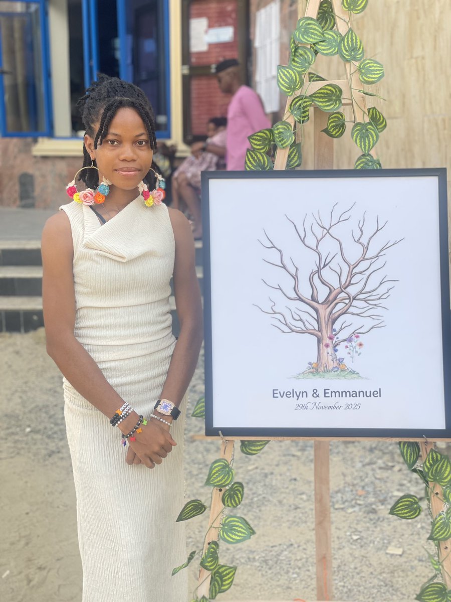 Audreys_Crafts's tweet image. I’m officially opening this as a new line of business under my creative services.
So if you want something different, engaging, and unforgettable for your event, you can book yours 😊

fully customized to your colours, theme, and style.

This is crafted by @Audreys_Crafts