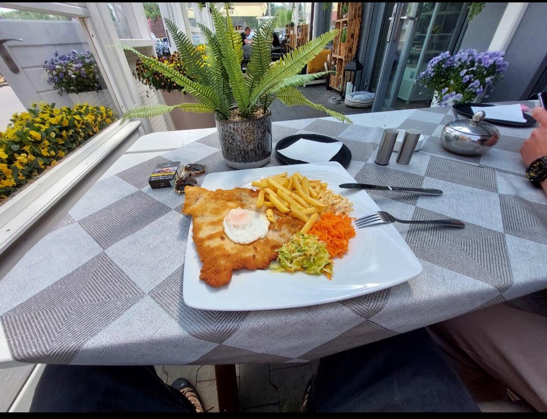 HolmesCoin's tweet image. GM.
Before the chaos of the day begins, I take a moment of calm, good food, and the plans that need to be delivered.
The rule is simple: energy at the start = quality of decisions.
Today we make only strong moves.

#LogicAndEnergy #StayFocused
#polygon #philosophicalreflection