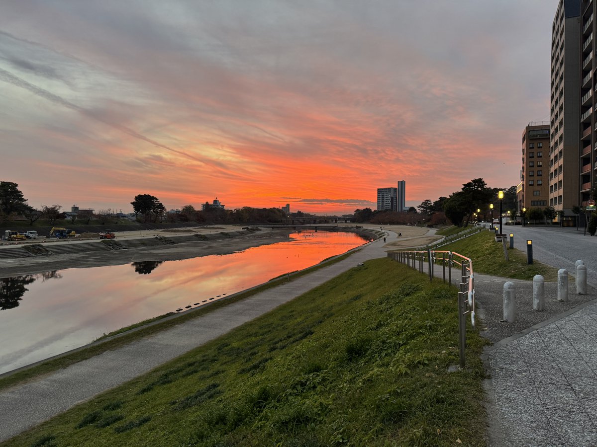 kn284's tweet image. 城！オカザエモン関連のお土産でも買うかーと思ってたのに買いそこねた。