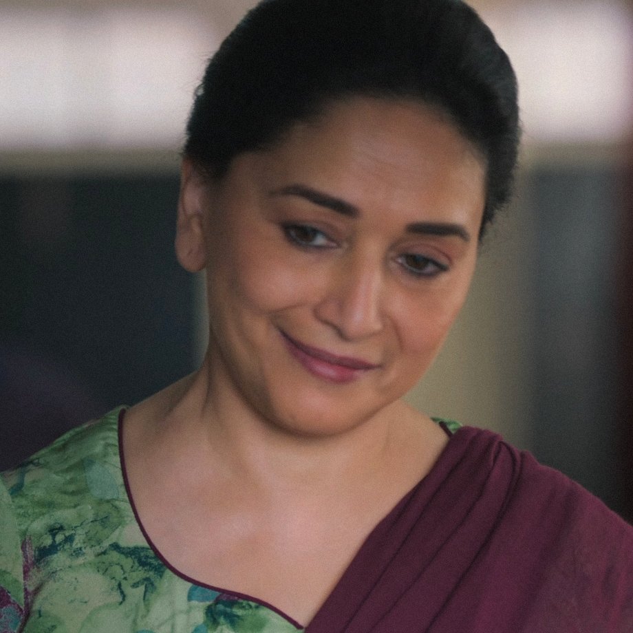 Madxfc's tweet photo. Damn she's gorgeous 🤯❤️‍🔥
#madhuridixit #bollywood https://t.co/8If6Up4MWN