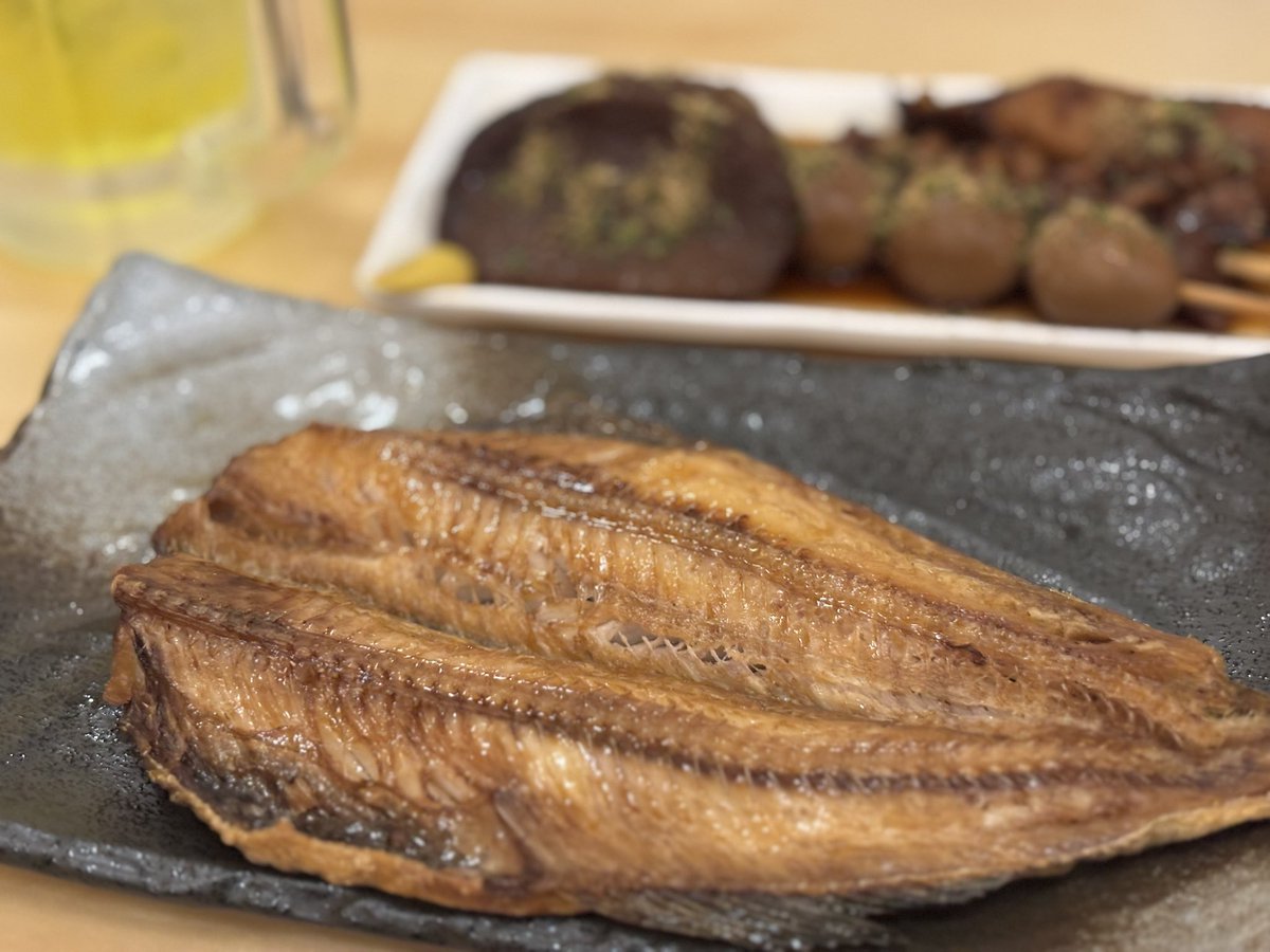 i_to_u____'s tweet image. 1h飲み放題　600円
意外に大きいホッケ　380円
美味しい静岡おでん　380円
1380円で、仕上ります🍺

こんな店来るのは
酒クズです🍶