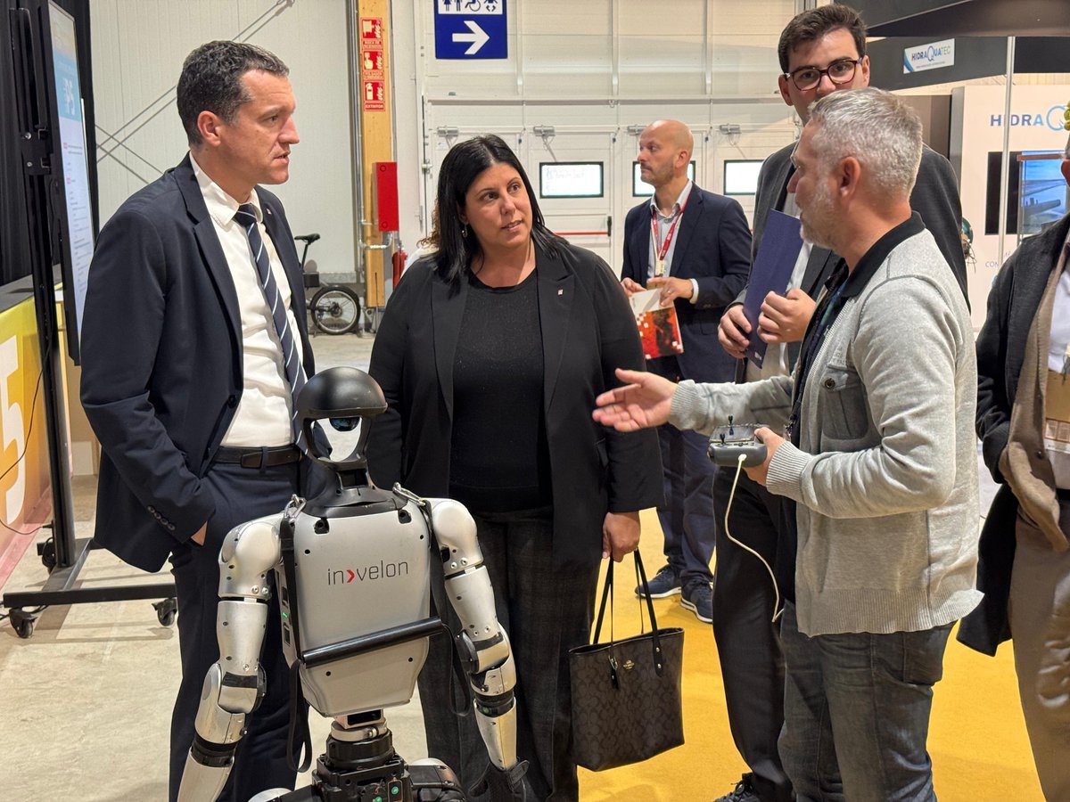 InvelonTech's tweet image. Desde INVELON, hemos participado en el #Agrobiotech Innovation Forum, donde hemos tenido el honor de dinamizar la actividad tecnológica de bienvenida del evento con una demostración de #robótica aplicada.