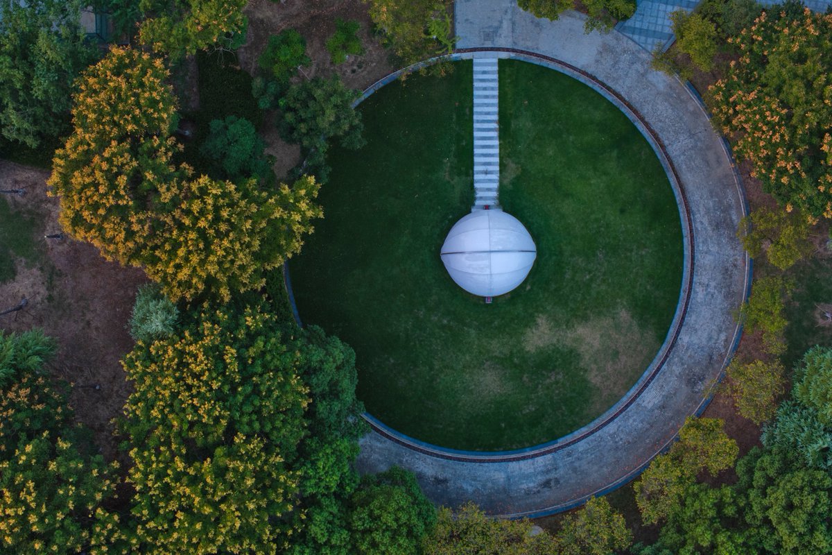 From the Light &amp; Shadow Photography Contest shortlist, here are a few more standout scenes that capture the rhythms and stories of DKU campus life.

📸(Image order): Christopher Townsend, Hao Chen, Yun Zhao, Haibo Han

#DKU #DukeKunshanUniversity #Photography