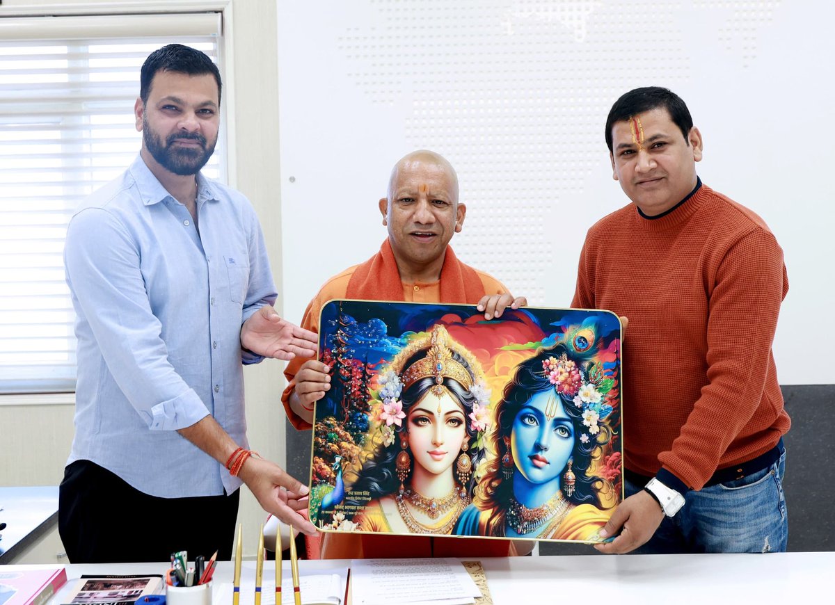 rpsingh's tweet image. आज लखनऊ में प्रदेश के मुख्यमंत्री एवं गोरक्षपीठाधीश्वर परम पूज्य श्री माननीय योगी आदित्य नाथ जी को श्रीमद्भागवत कथा हेतु ससम्मान आमंत्रित किया तथा उनका स्नेहिल मार्गदर्शन प्राप्त किया।🙏 @myogiadityanath @CMOfficeUP #yogiadityanath #cmyogiadityanath #rpswing